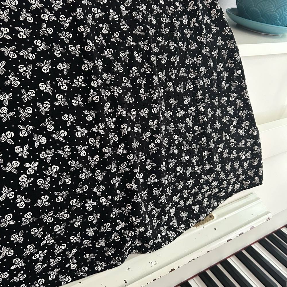 Jessica Black Floral Midi Dress - Picture 7 of 16